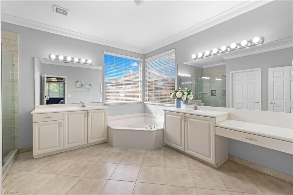 SATURNIA LAKES - Residential