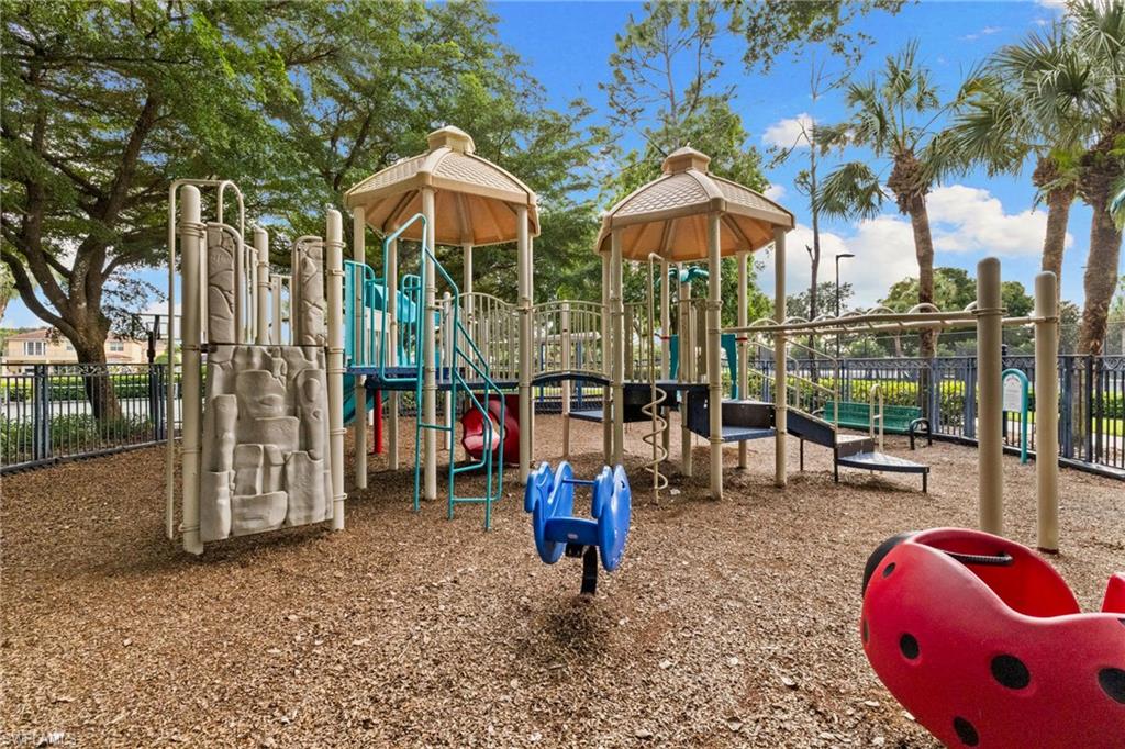 SATURNIA LAKES - Residential