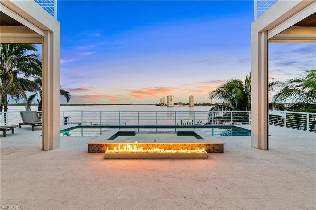 LAGUNA SHORES - Residential