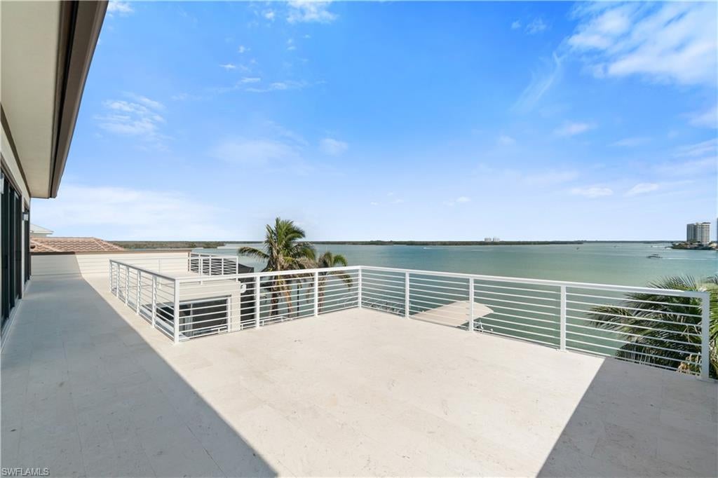 LAGUNA SHORES - Residential