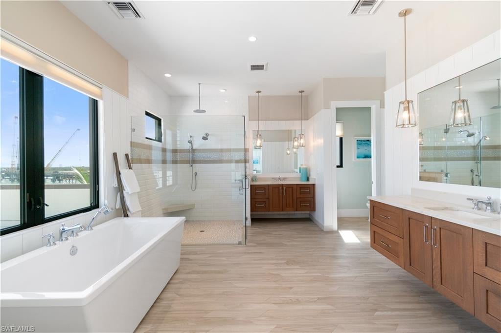 LAGUNA SHORES - Residential