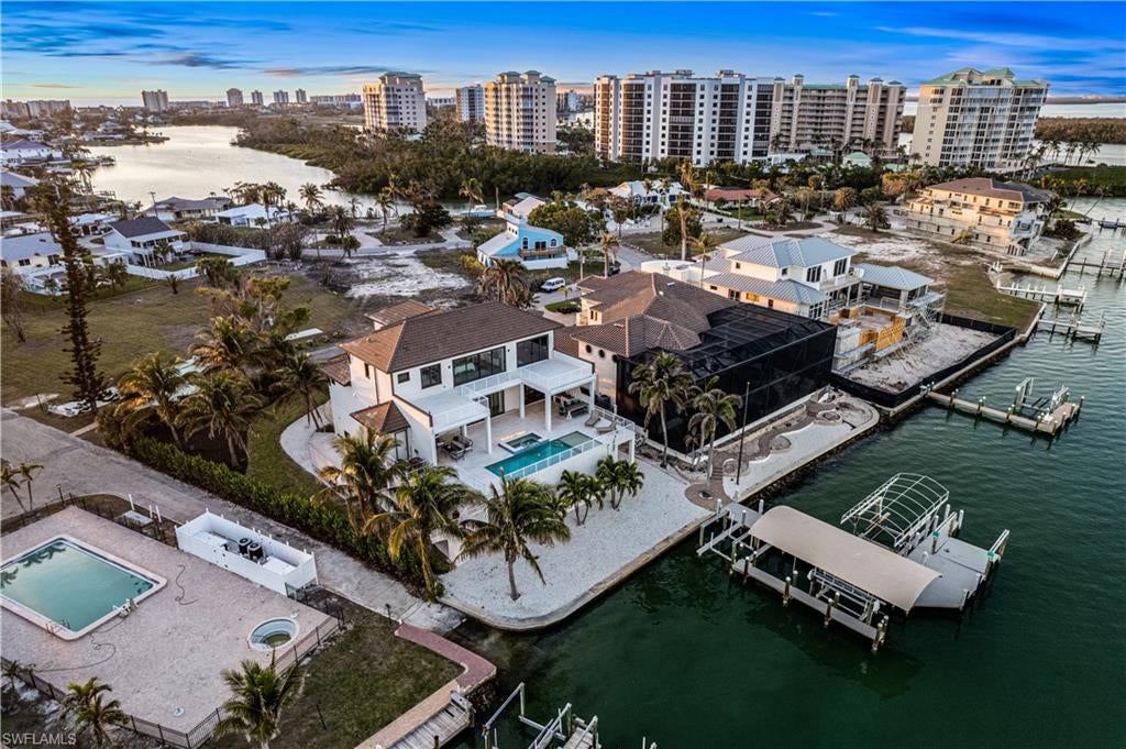 LAGUNA SHORES - Residential