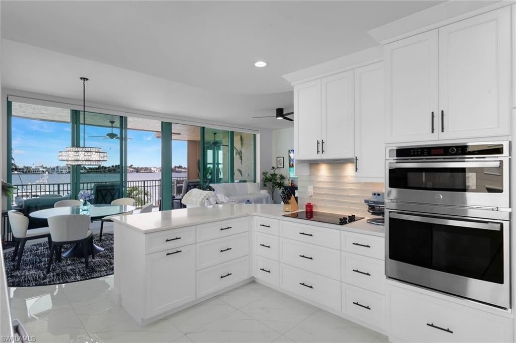PIER 81 CONDOMINIUM - Residential