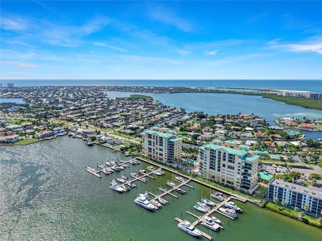 PIER 81 CONDOMINIUM - Residential