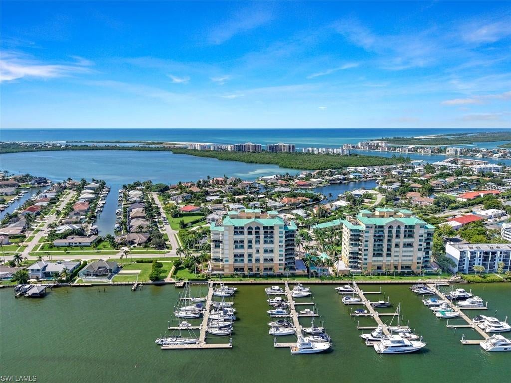 PIER 81 CONDOMINIUM - Residential