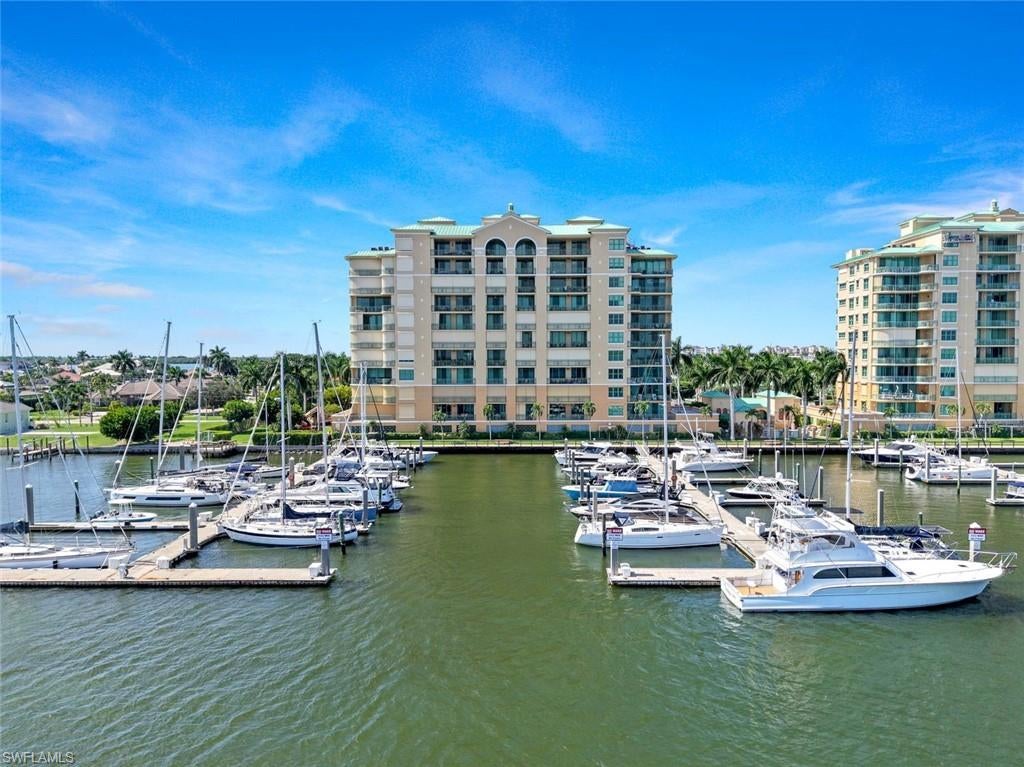 PIER 81 CONDOMINIUM - Residential