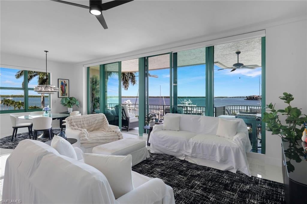 PIER 81 CONDOMINIUM - Residential