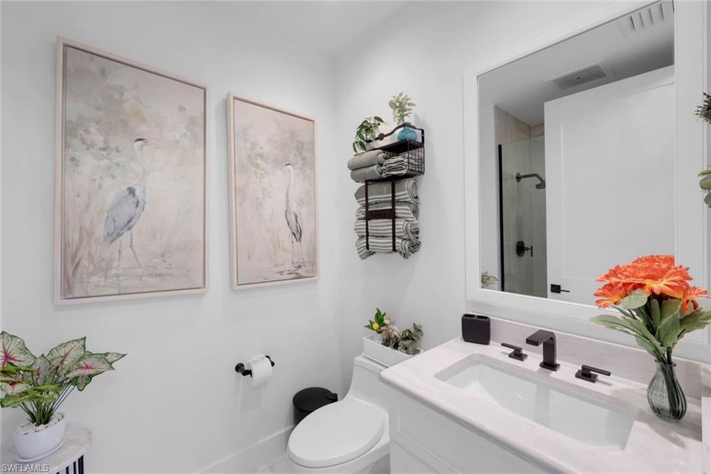 PIER 81 CONDOMINIUM - Residential