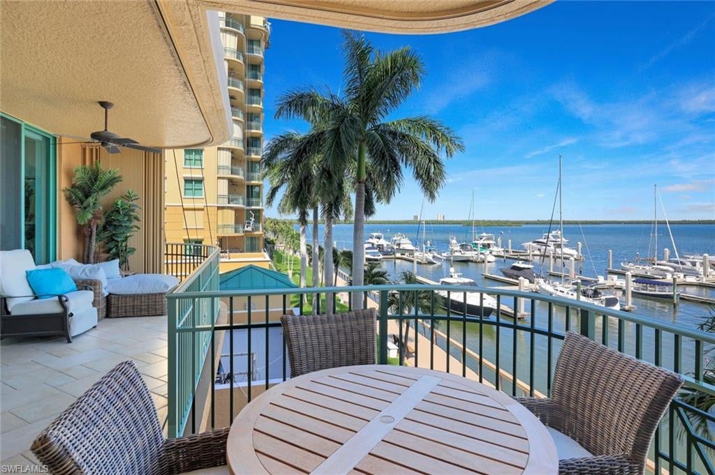 PIER 81 CONDOMINIUM - Residential