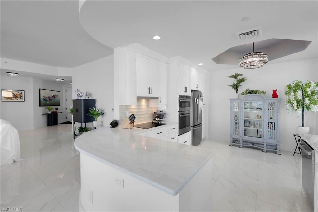 PIER 81 CONDOMINIUM - Residential