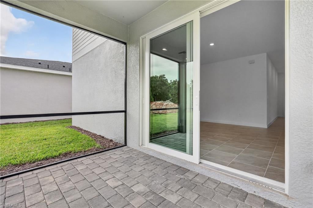 SABAL GLEN AT MIDTOWN - Residential