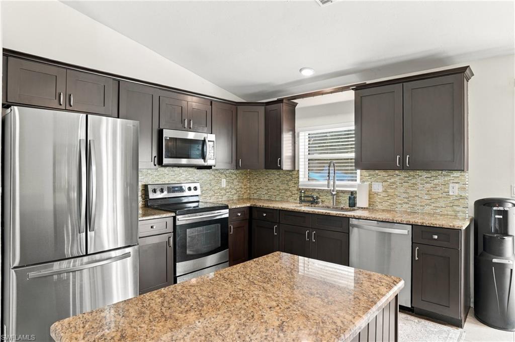 SAN CARLOS PARK - Residential
