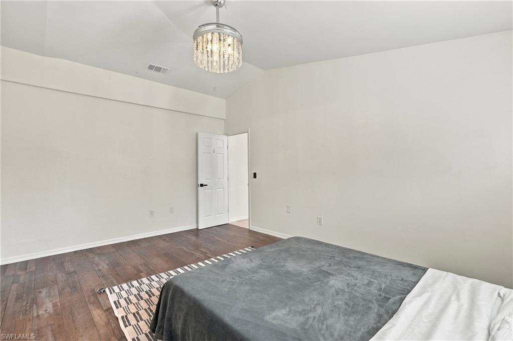 SAN CARLOS PARK - Residential