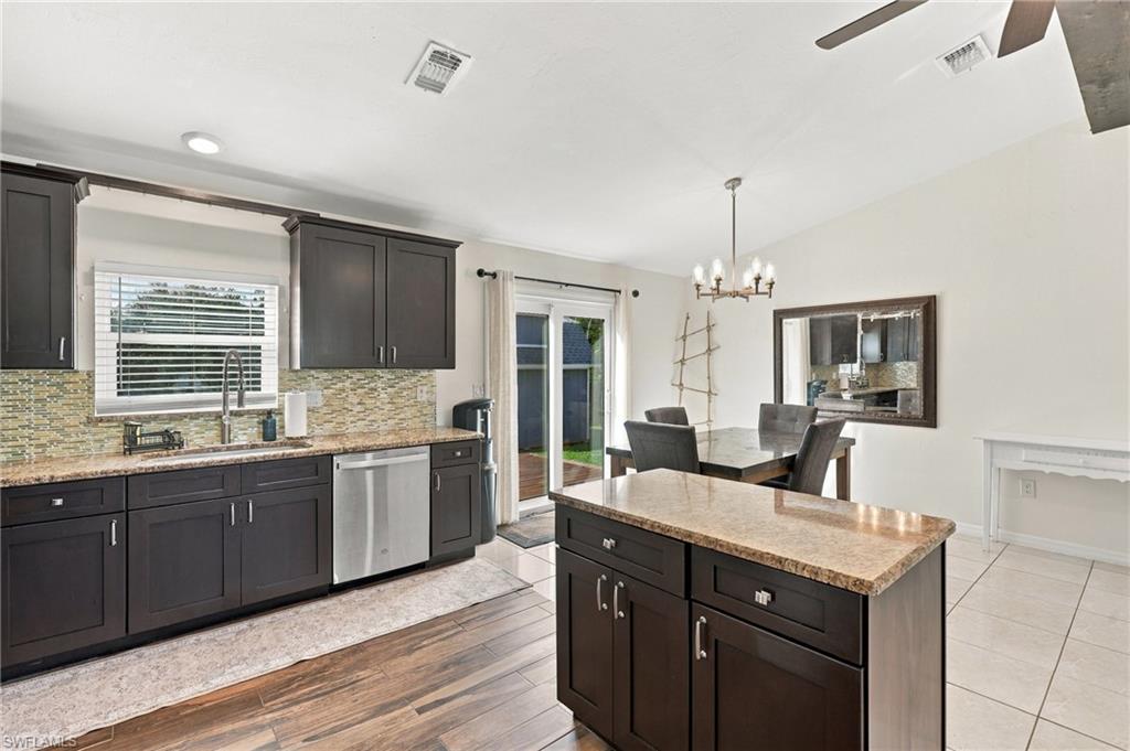 SAN CARLOS PARK - Residential