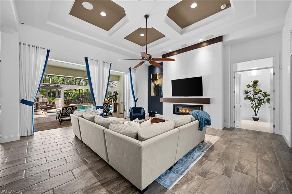 HEDGESTONE - Residential