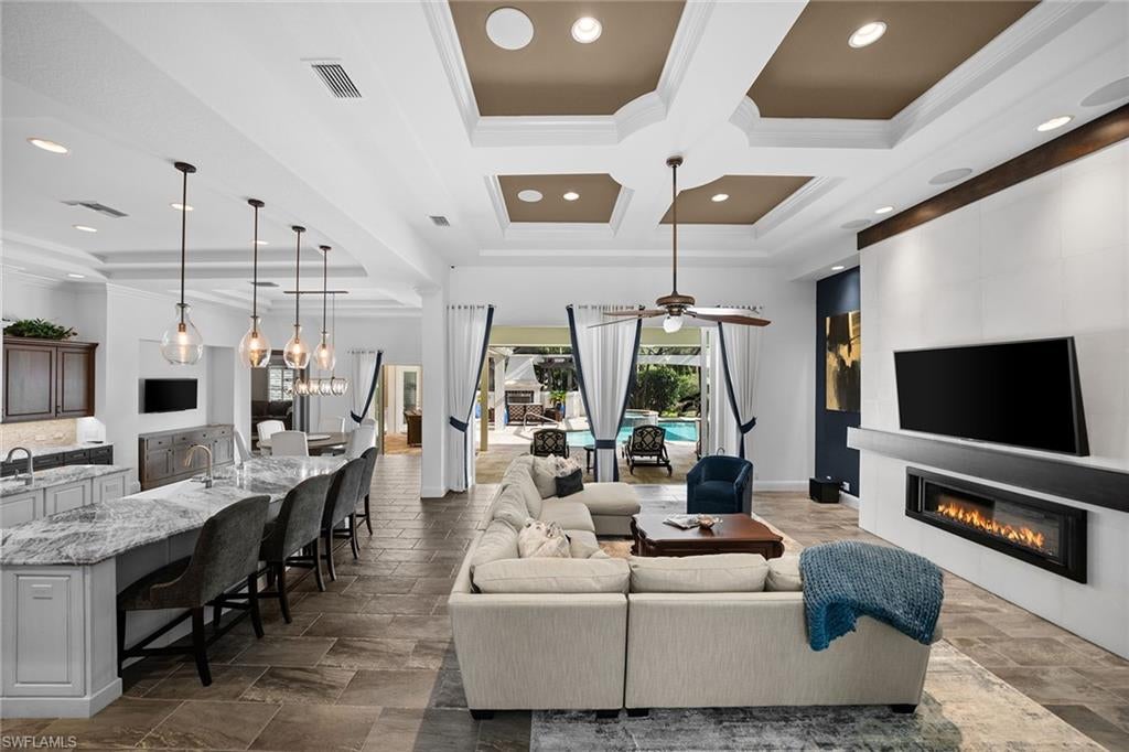 HEDGESTONE - Residential