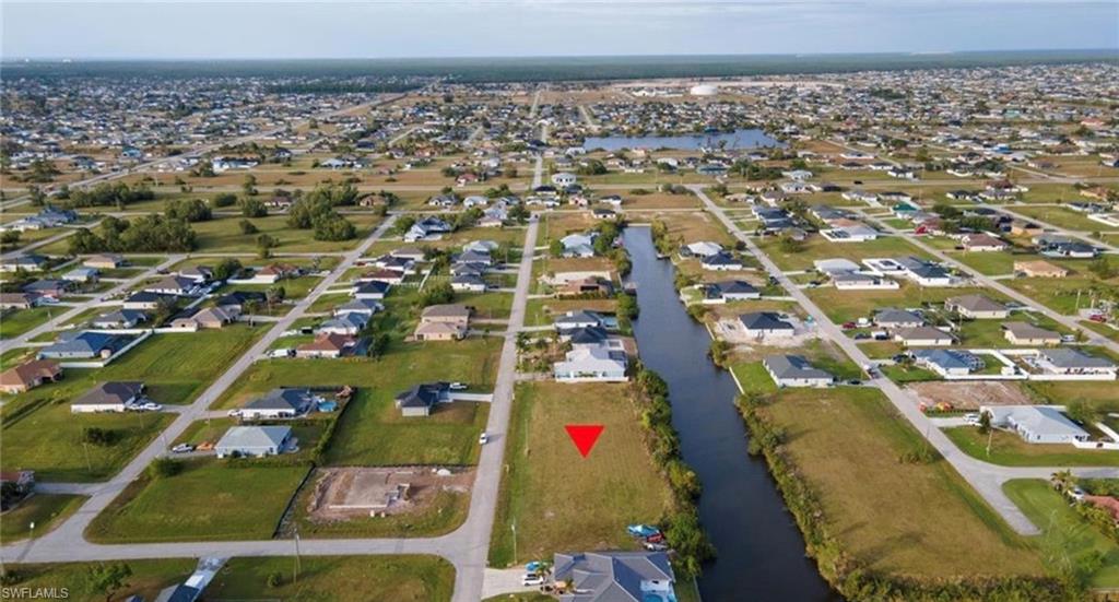 CAPE CORAL - Land