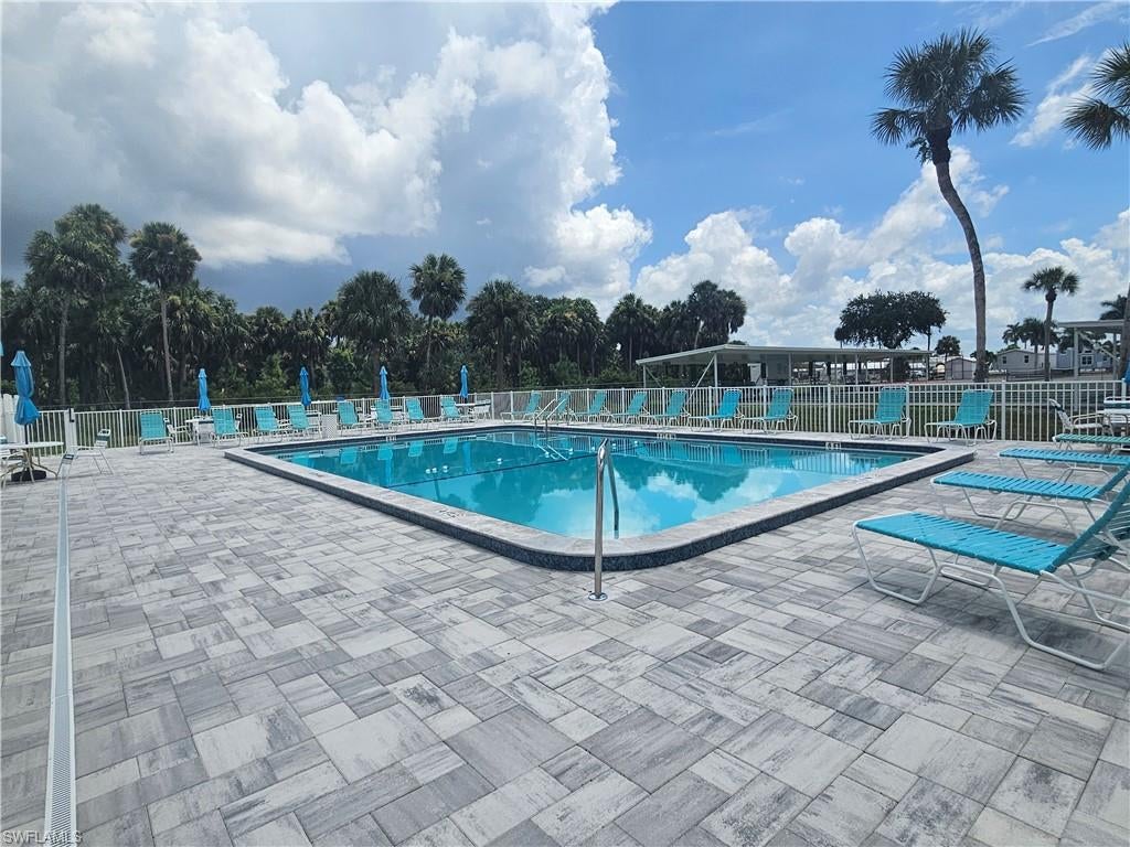 ENCHANTING SHORES - Residential
