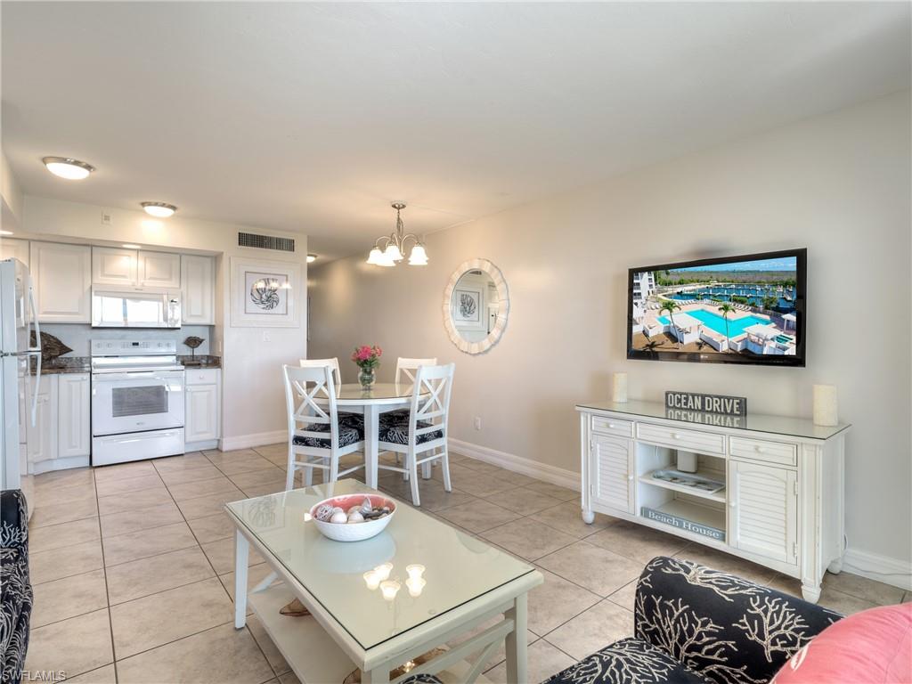 BAYSIDE VILLAS - Residential
