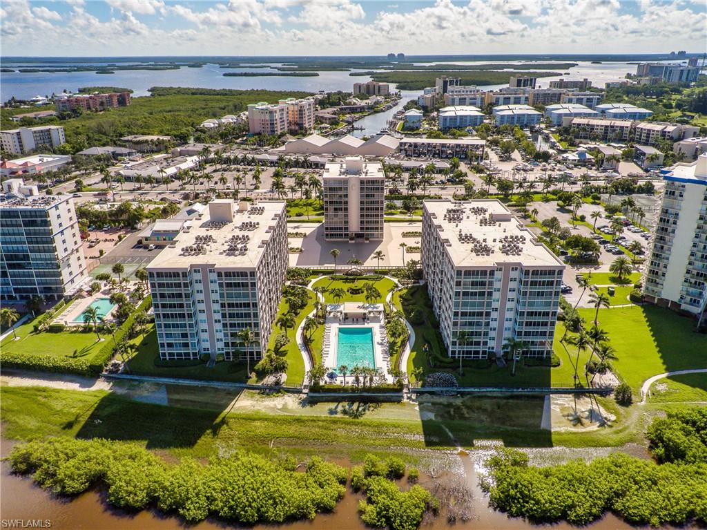 CRECIENTE CONDO EAST - Residential