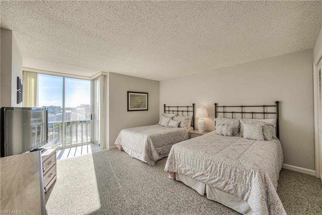 CRECIENTE CONDO EAST - Residential