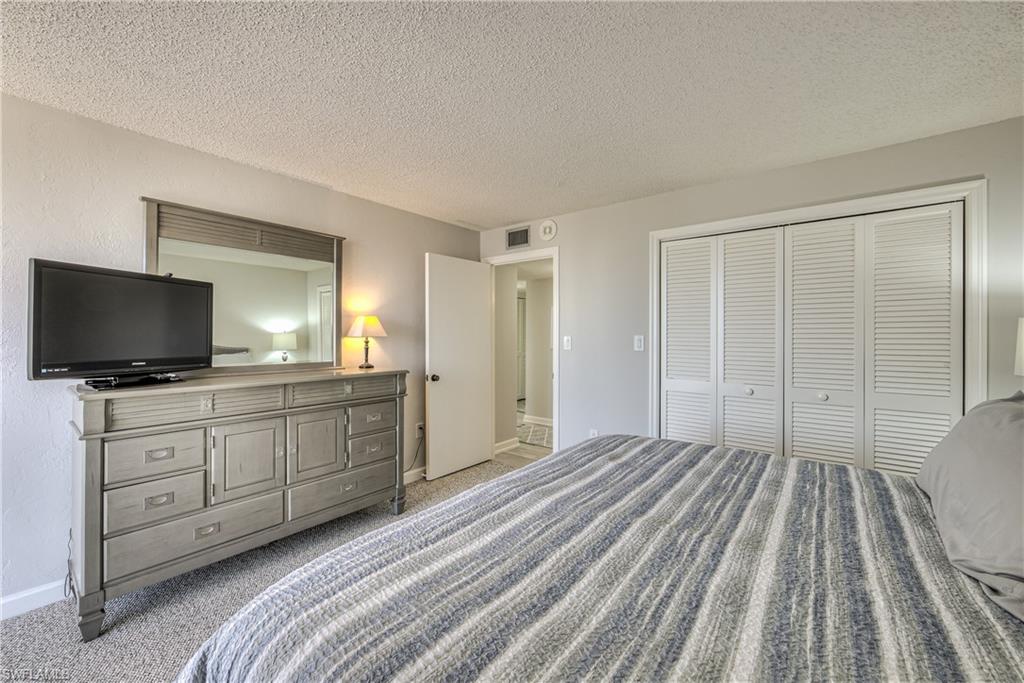 CRECIENTE CONDO EAST - Residential
