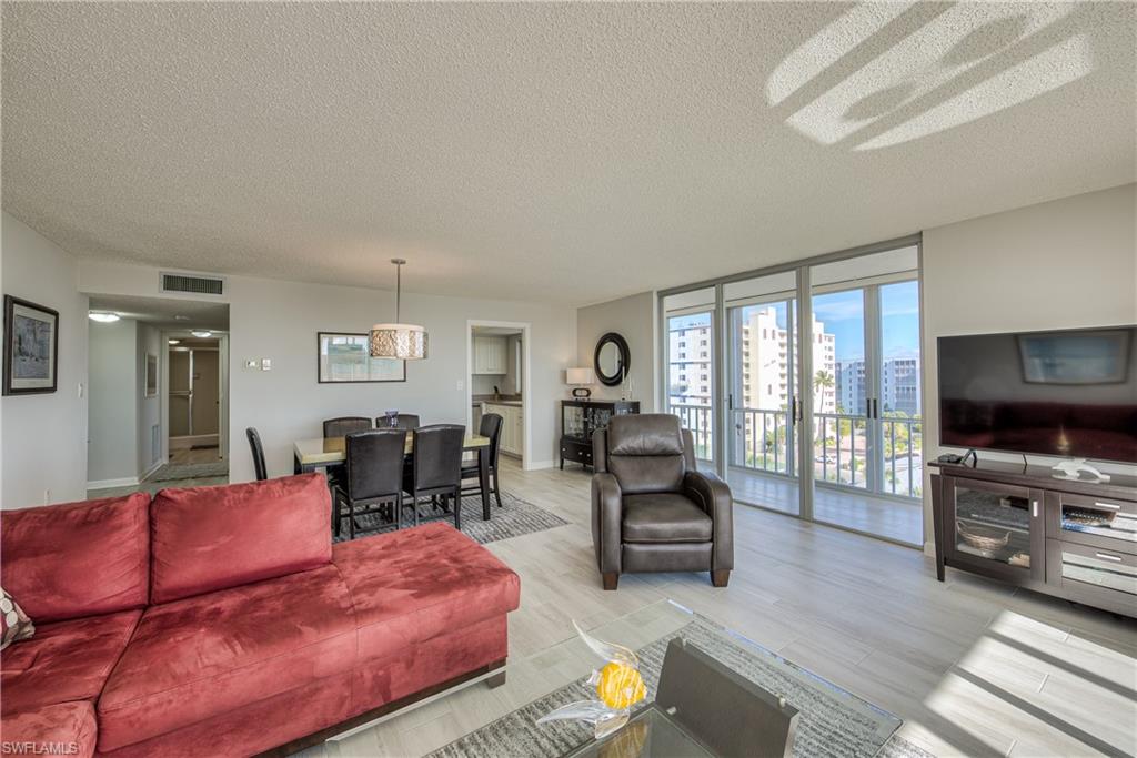 CRECIENTE CONDO EAST - Residential