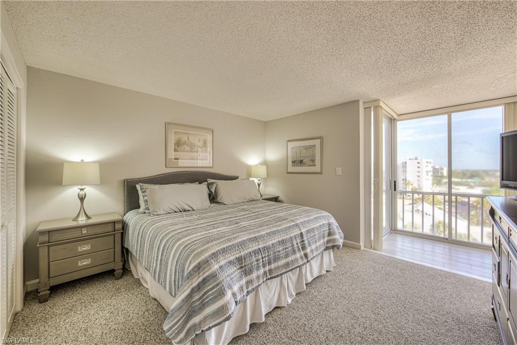 CRECIENTE CONDO EAST - Residential