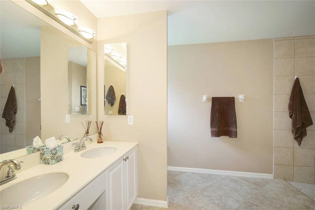 STONEYBROOK - Residential