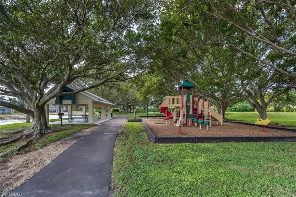 WILLOWBROOK - Residential