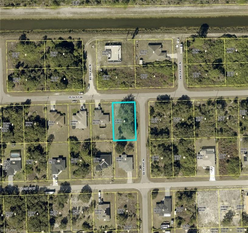 LEHIGH ACRES - Land