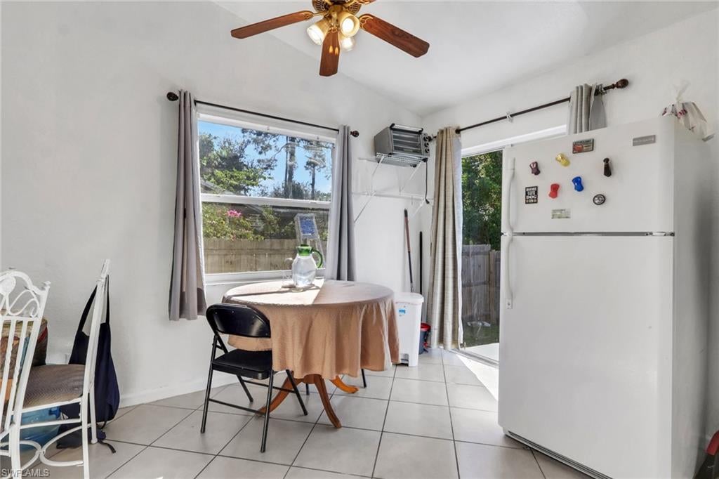 SAN CARLOS PARK - Residential Income