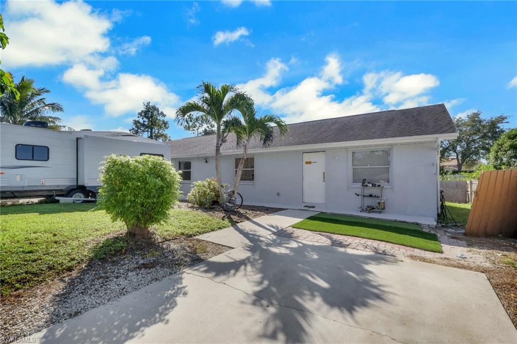 SAN CARLOS PARK - Residential Income