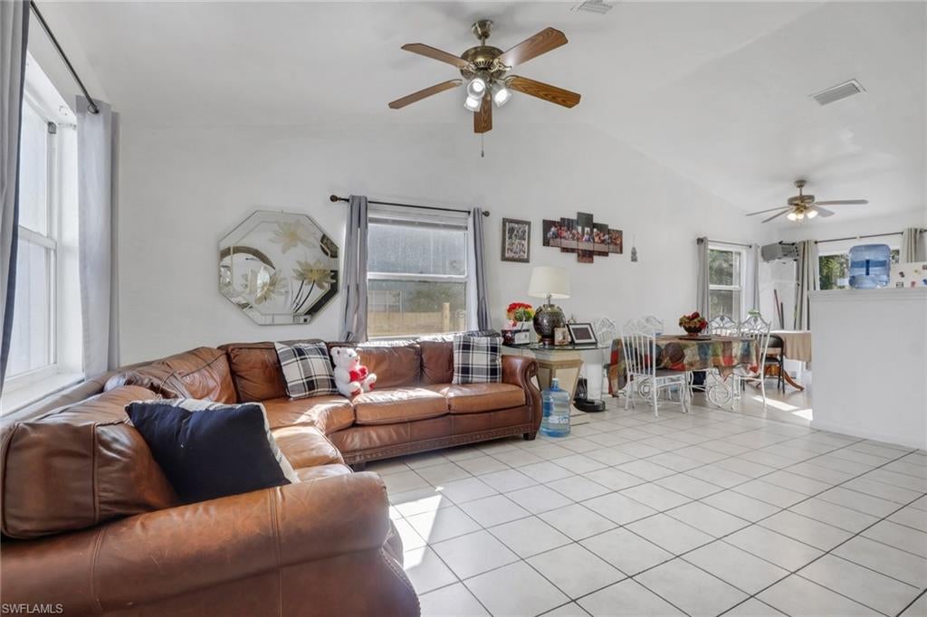 SAN CARLOS PARK - Residential Income
