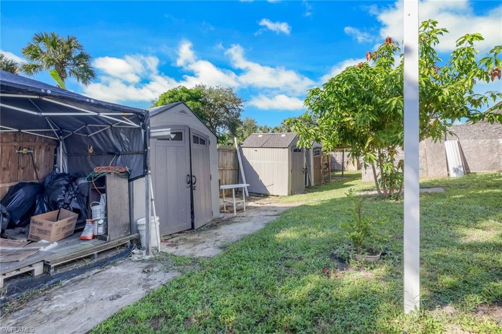 SAN CARLOS PARK - Residential Income