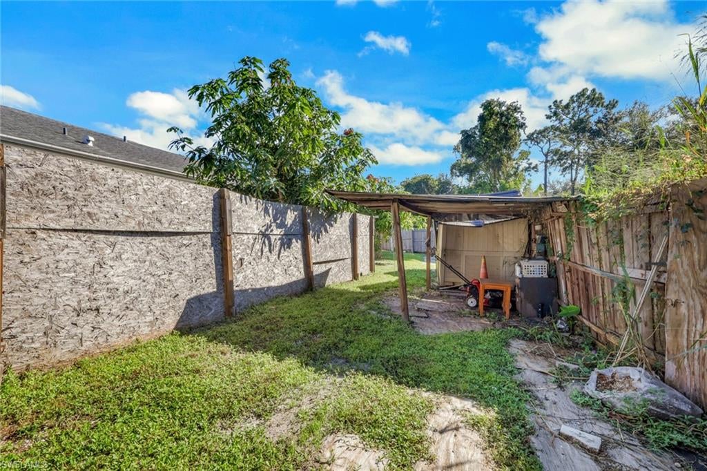 SAN CARLOS PARK - Residential Income