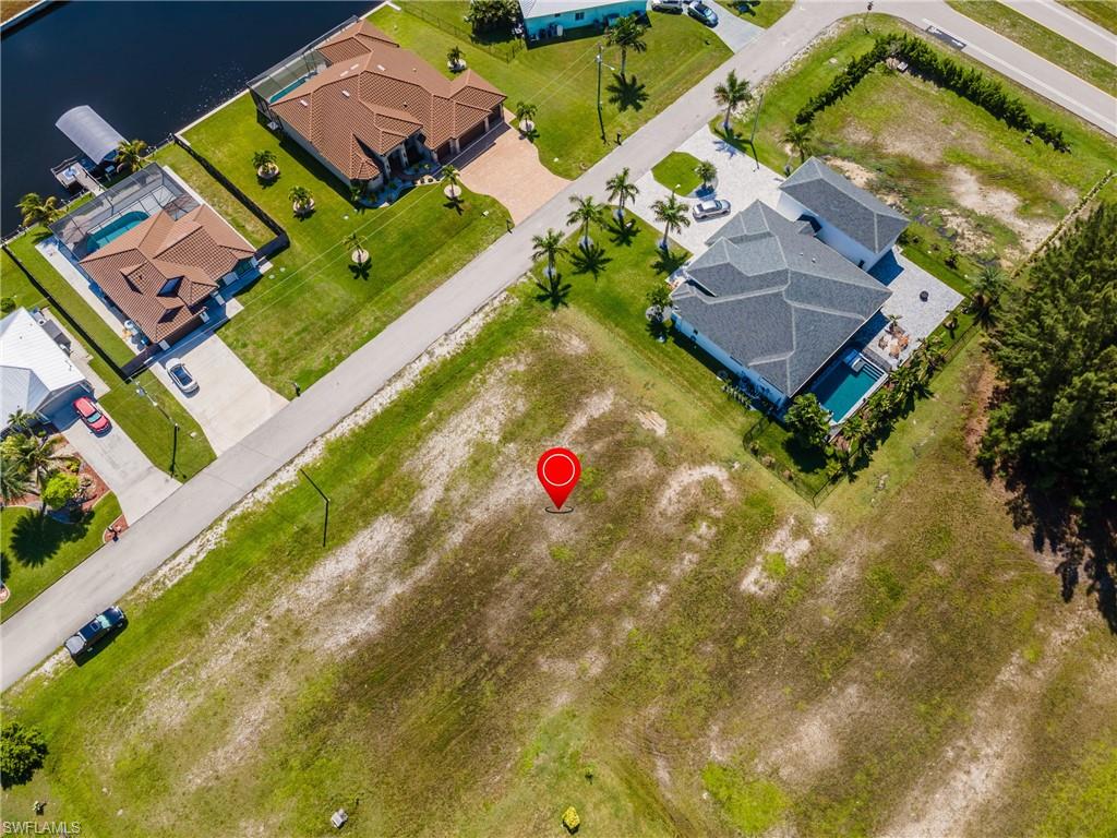CAPE CORAL - Land