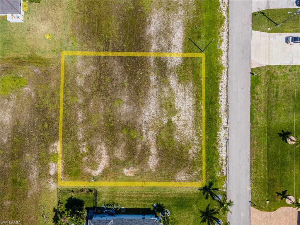 CAPE CORAL - Land