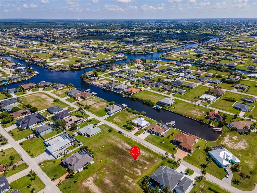 CAPE CORAL - Land