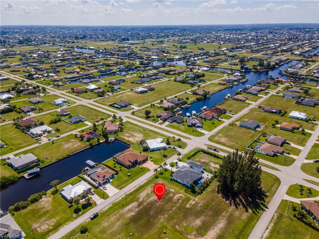 CAPE CORAL - Land