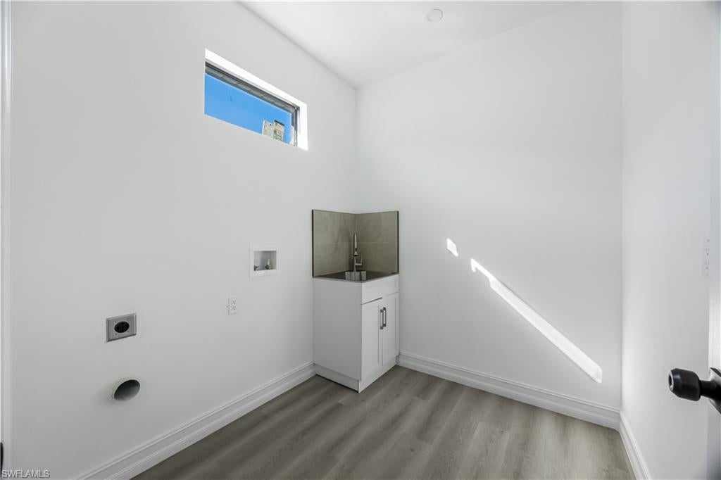 FORT MYERS SHORES - Residential