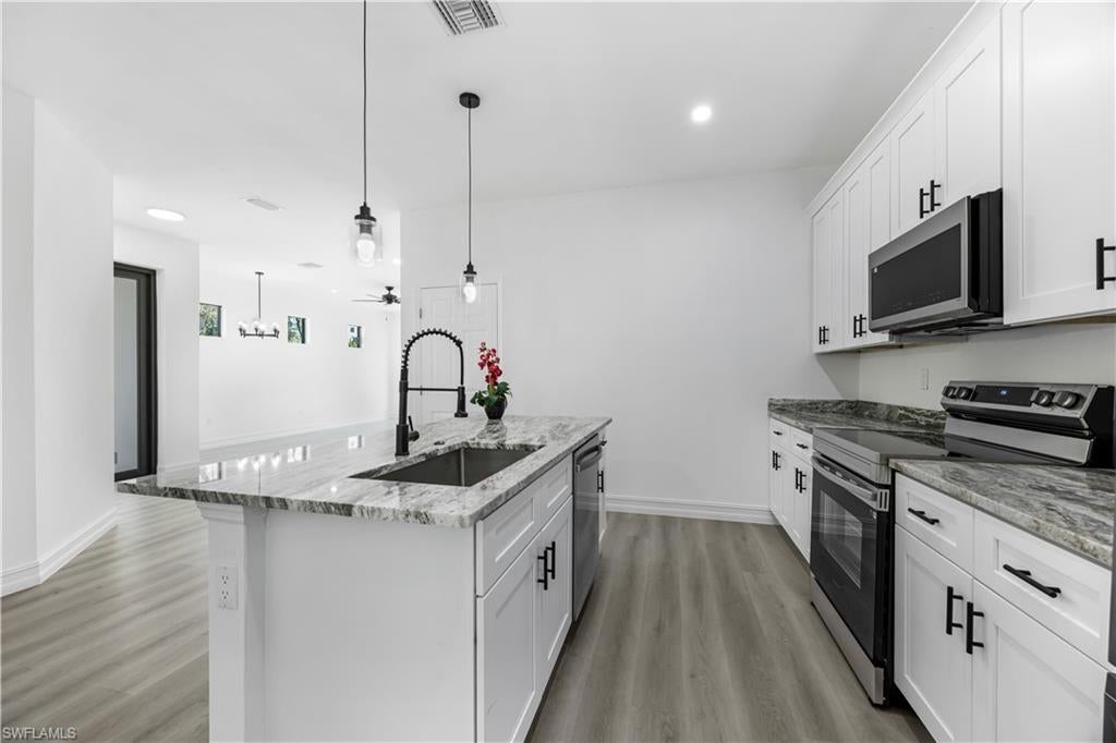 FORT MYERS SHORES - Residential
