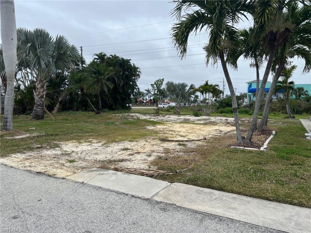 BAYSIDE ESTATES - Land