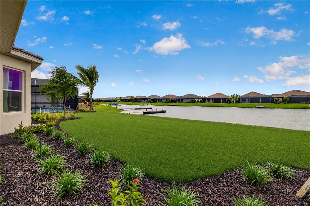 ESPLANADE LAKE CLUB - Residential