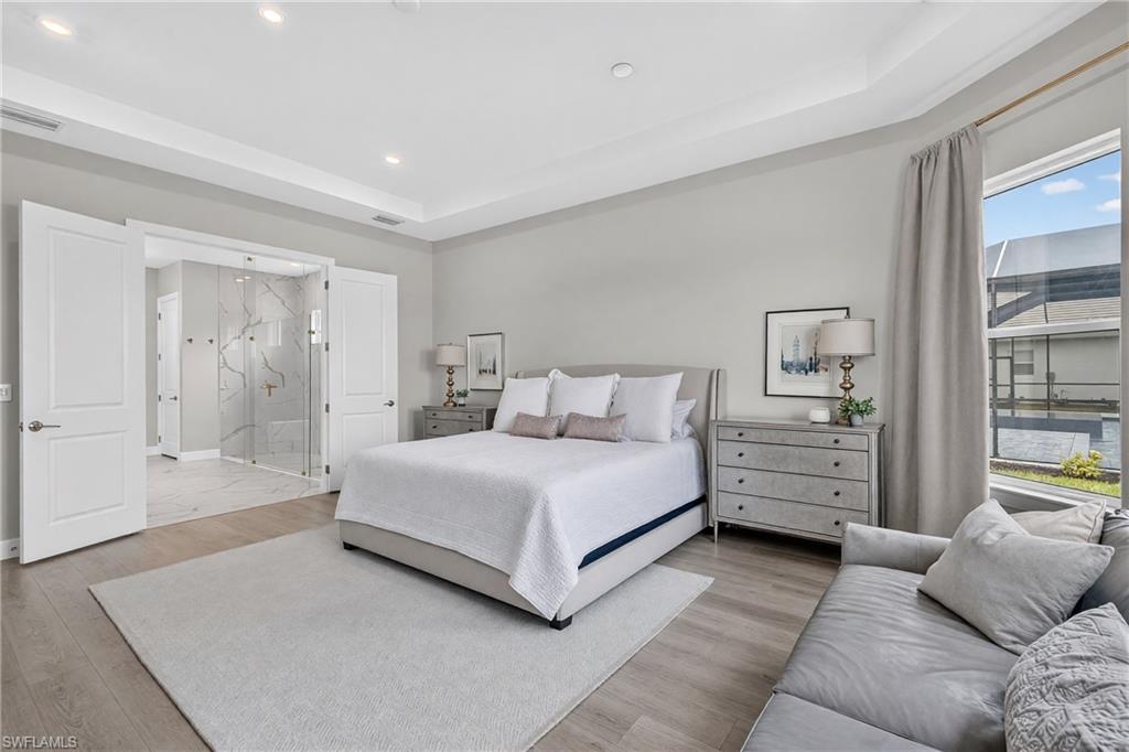ESPLANADE LAKE CLUB - Residential