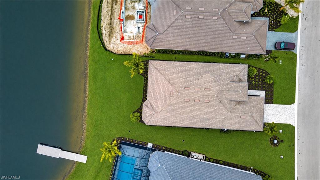 ESPLANADE LAKE CLUB - Residential