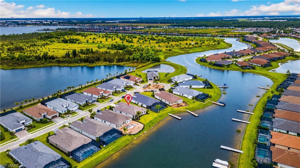 ESPLANADE LAKE CLUB - Residential
