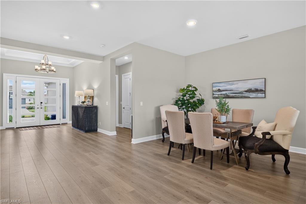 ESPLANADE LAKE CLUB - Residential