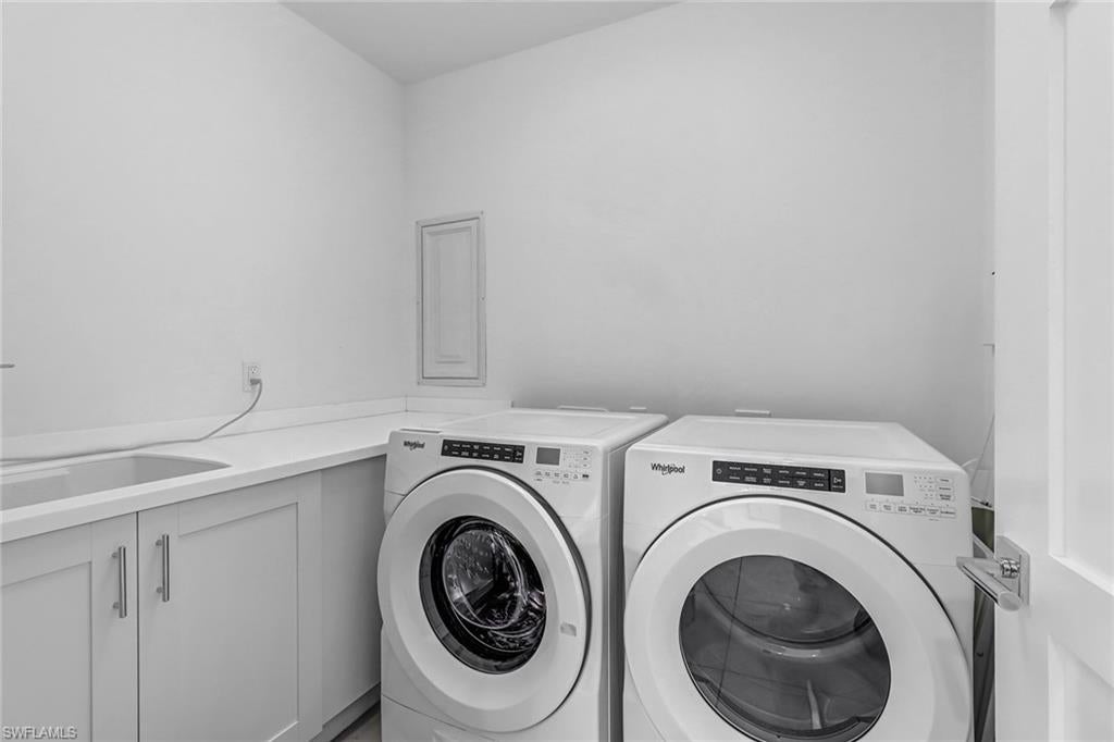 NAPLES SQUARE - Residential Lease