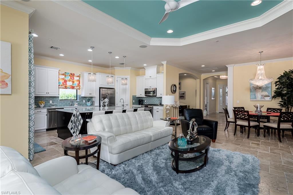 PEBBLE POINTE - Residential